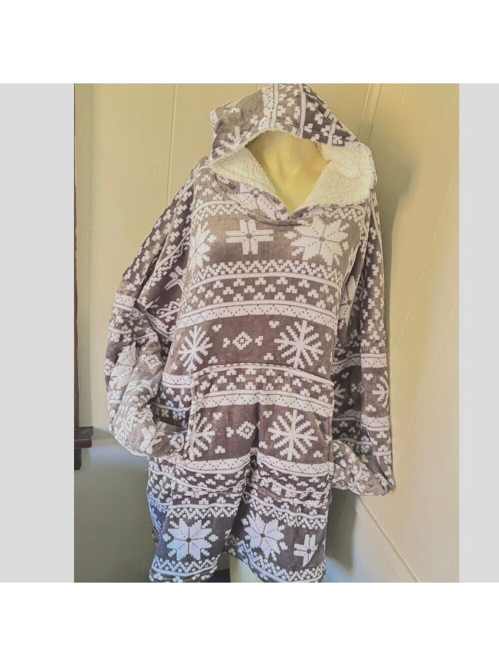 Huggle Blanket Hoodie Oversized Sherpa Pullover - Nordic Grey